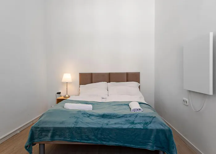 Apartment Beautiful 2br With Wifi In A Prime Location *