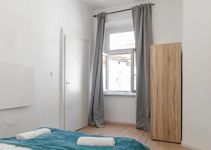 Apartment Beautiful 2br With Wifi In A Prime Location *