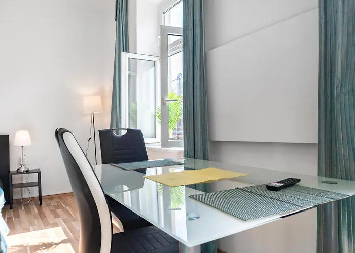 Beautiful 2br With Wifi In A Prime Location Apartment *