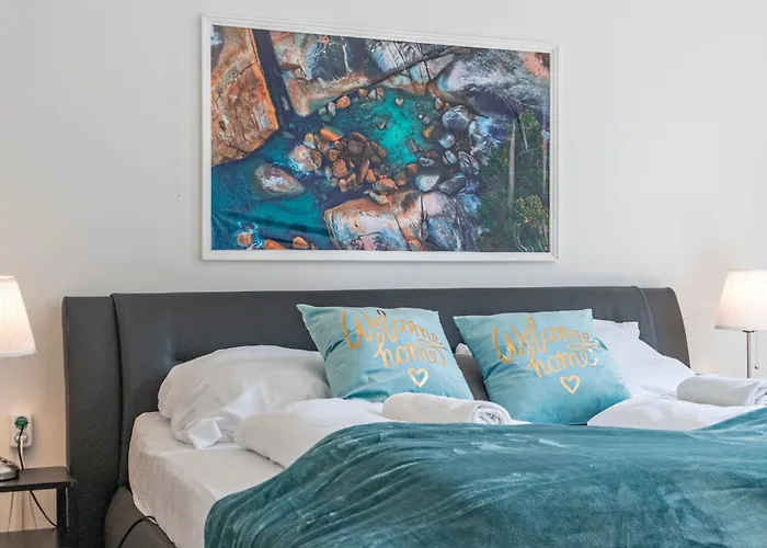 Beautiful 2br With Wifi In A Prime Location *