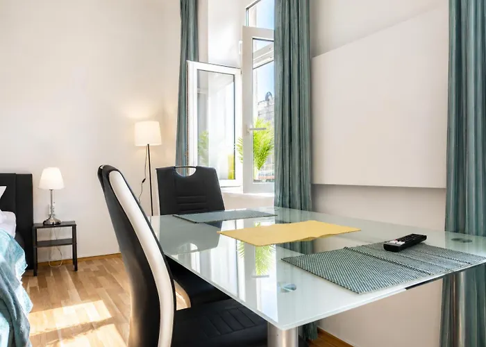 شقة Beautiful 2br With Wifi In A Prime Location *