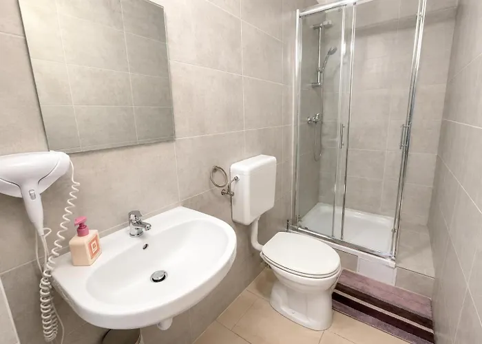 Beautiful 2br With Wifi In A Prime Location Apartmán